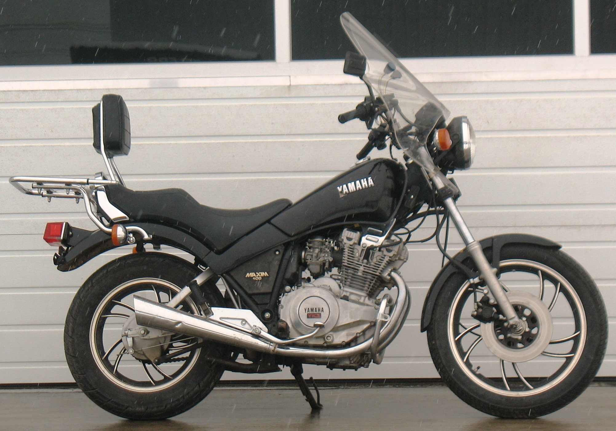 yamaha maxim 400